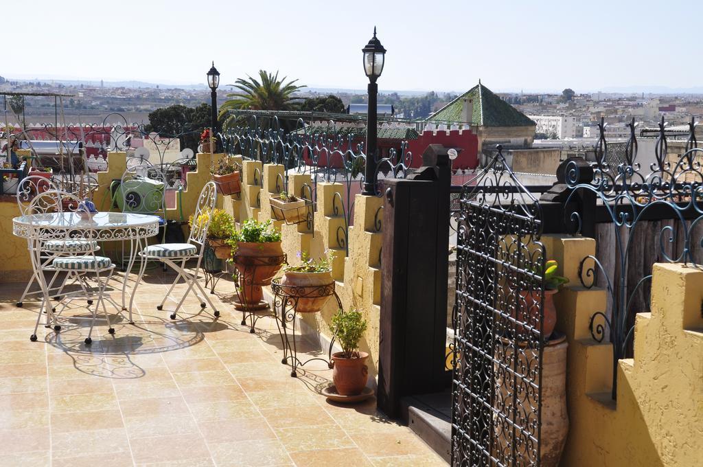 Riad Atika Mek Meknes Bagian luar foto